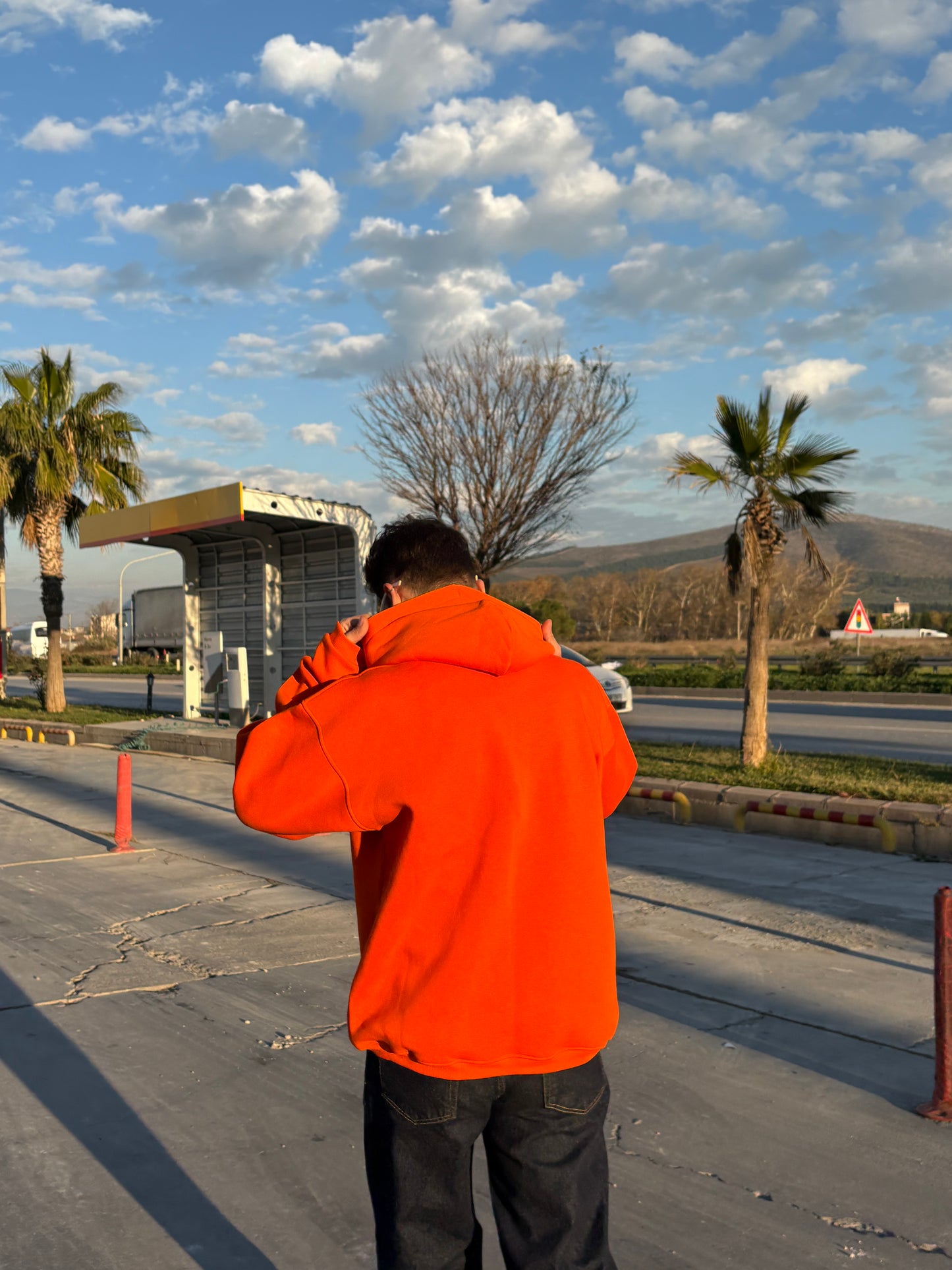Oversize Nakışlı Kapüşonlu Sweatshirt