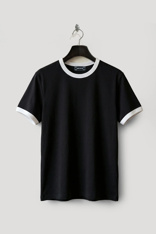 KONTRAST DETAYLI BİSİKLET YAKA SİYAH T-SHIRT