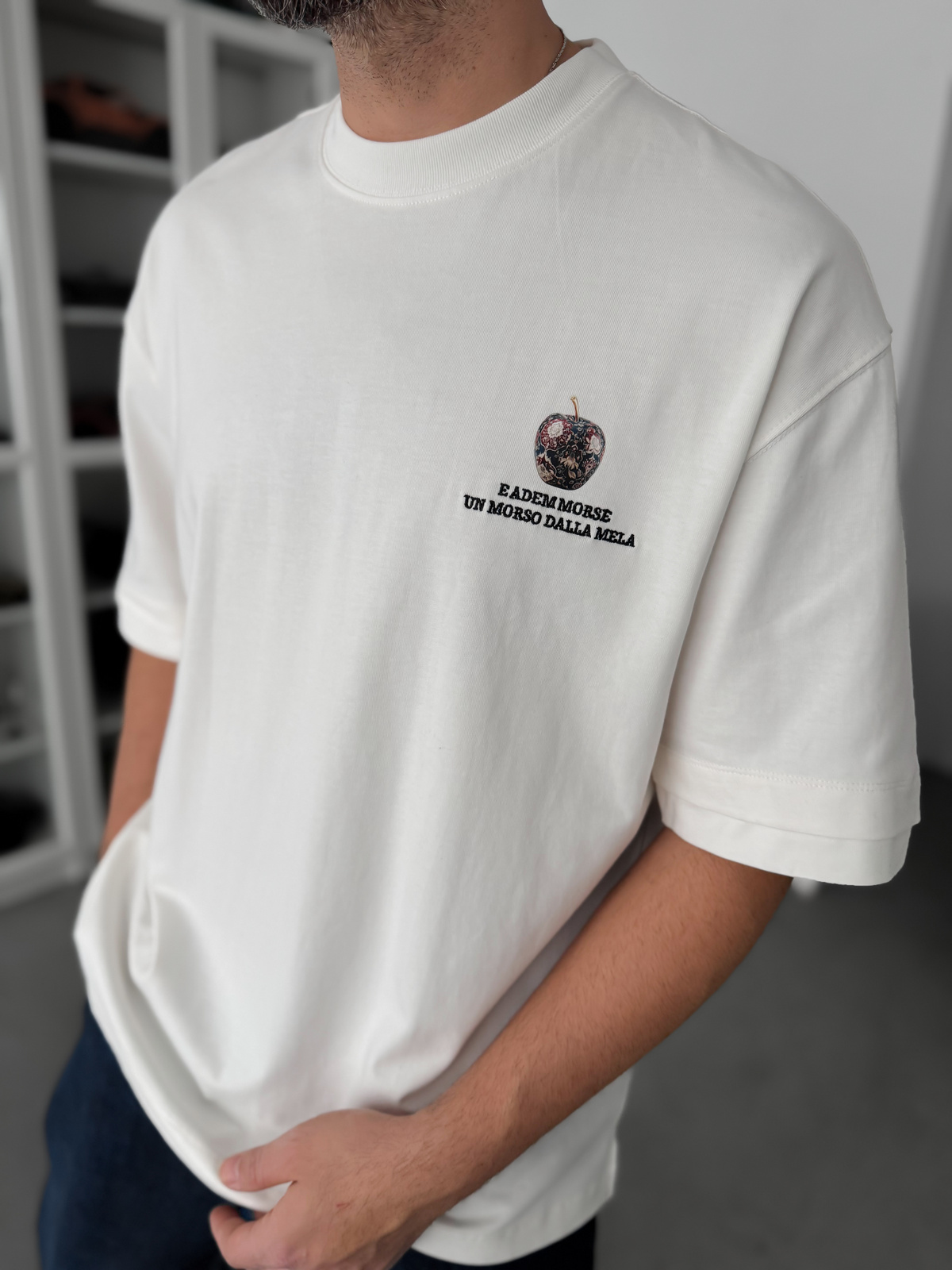 Beyaz Elma Baskılı T-Shirt