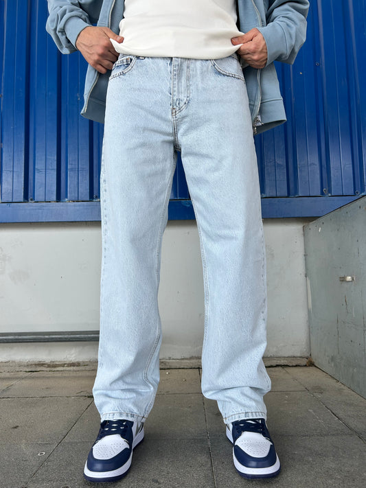 Açık Buz Mavi Taşlamalı Baggy Fit Jean