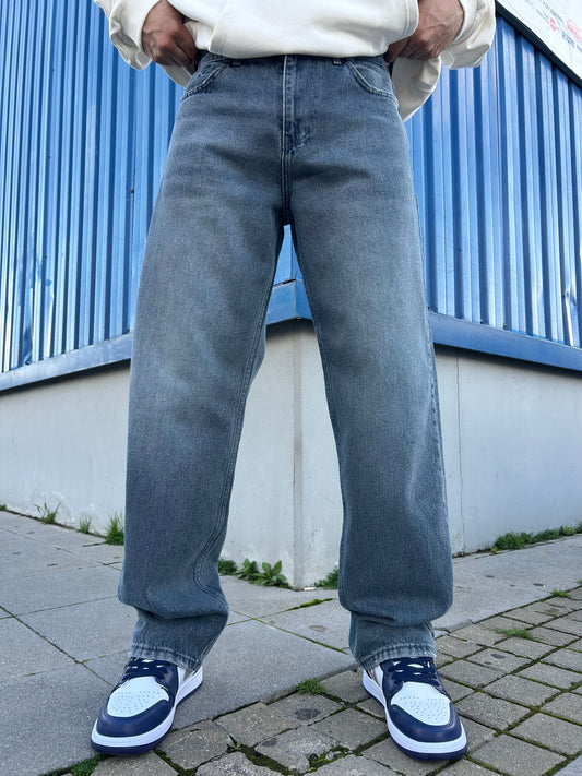 Gri Taşlamalı Baggy Fit Jean