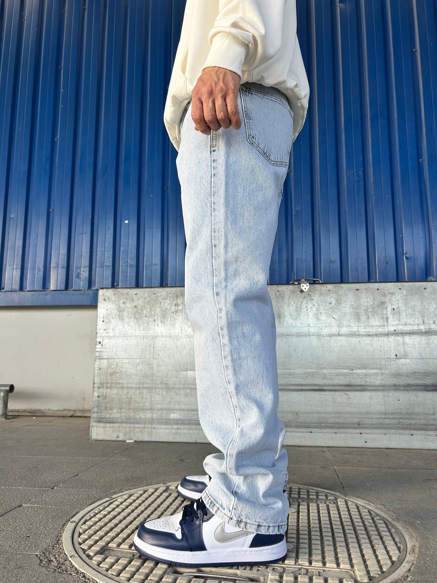 Açık Buz Mavisi Urban Script Nakış Detaylı Loose Fit Jean