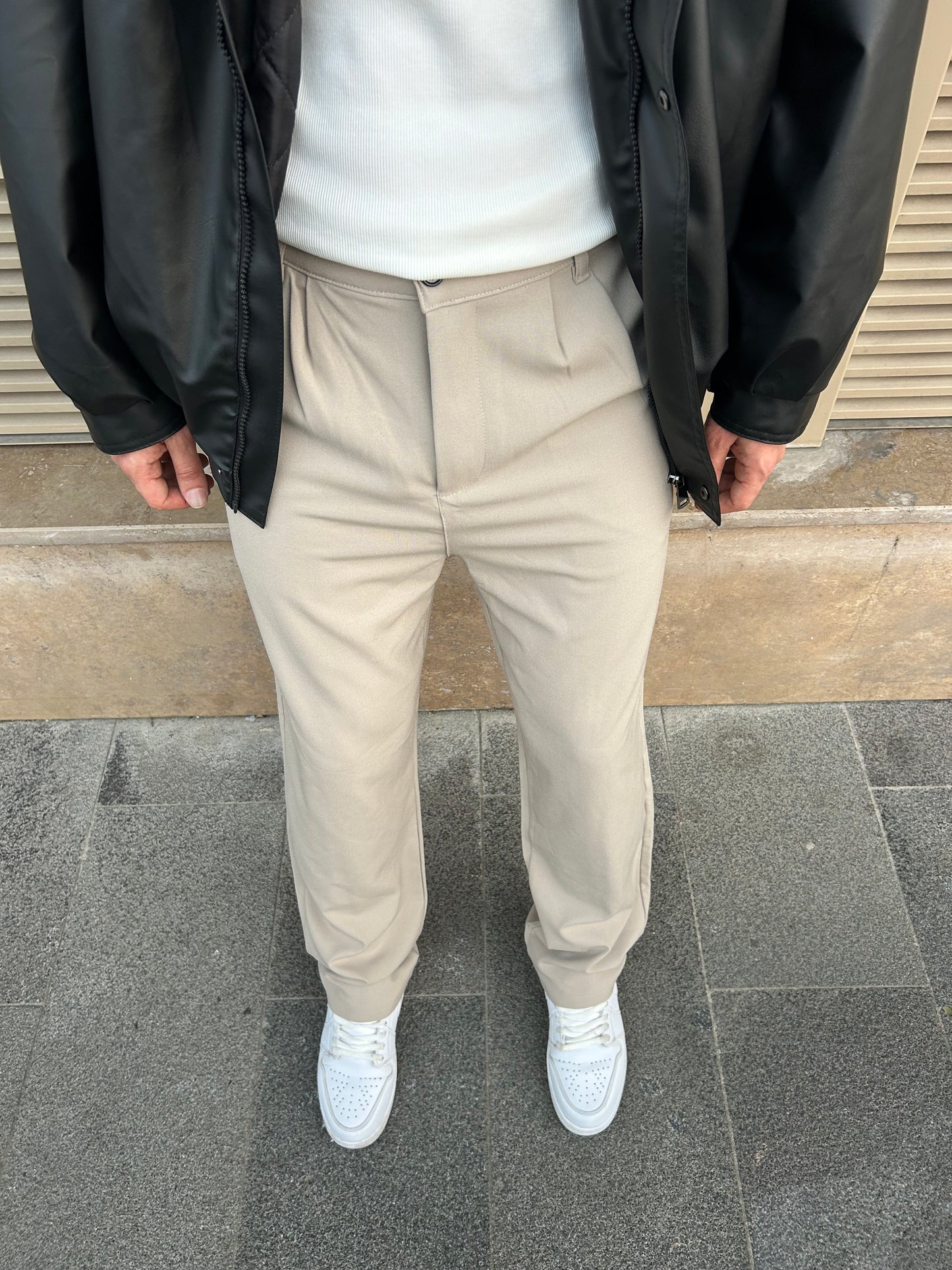 Bej Bol Kalıp Kumaş Pantolon