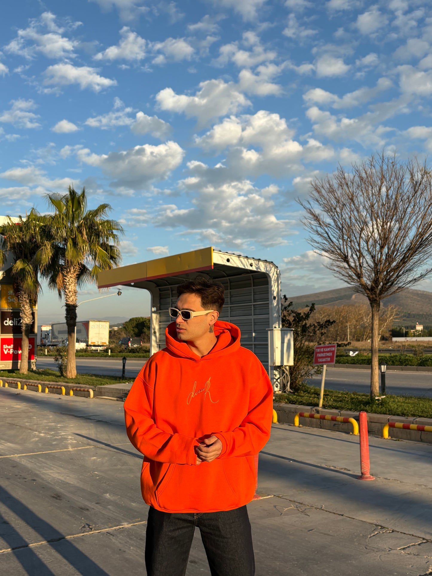 Oversize Nakışlı Kapüşonlu Sweatshirt