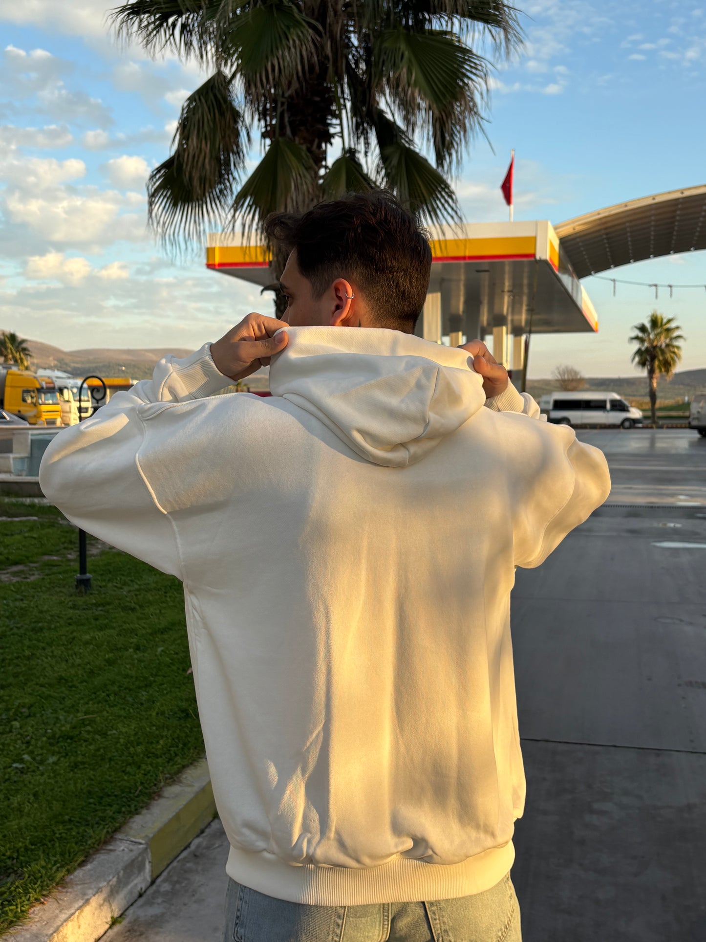 Oversize Nakışlı Kapüşonlu Sweatshirt