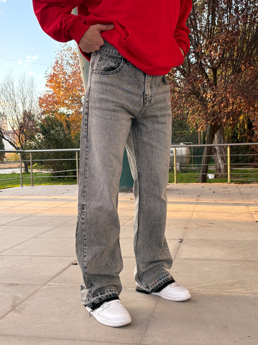 Gri Yıkamalı Flared Fit Jeans