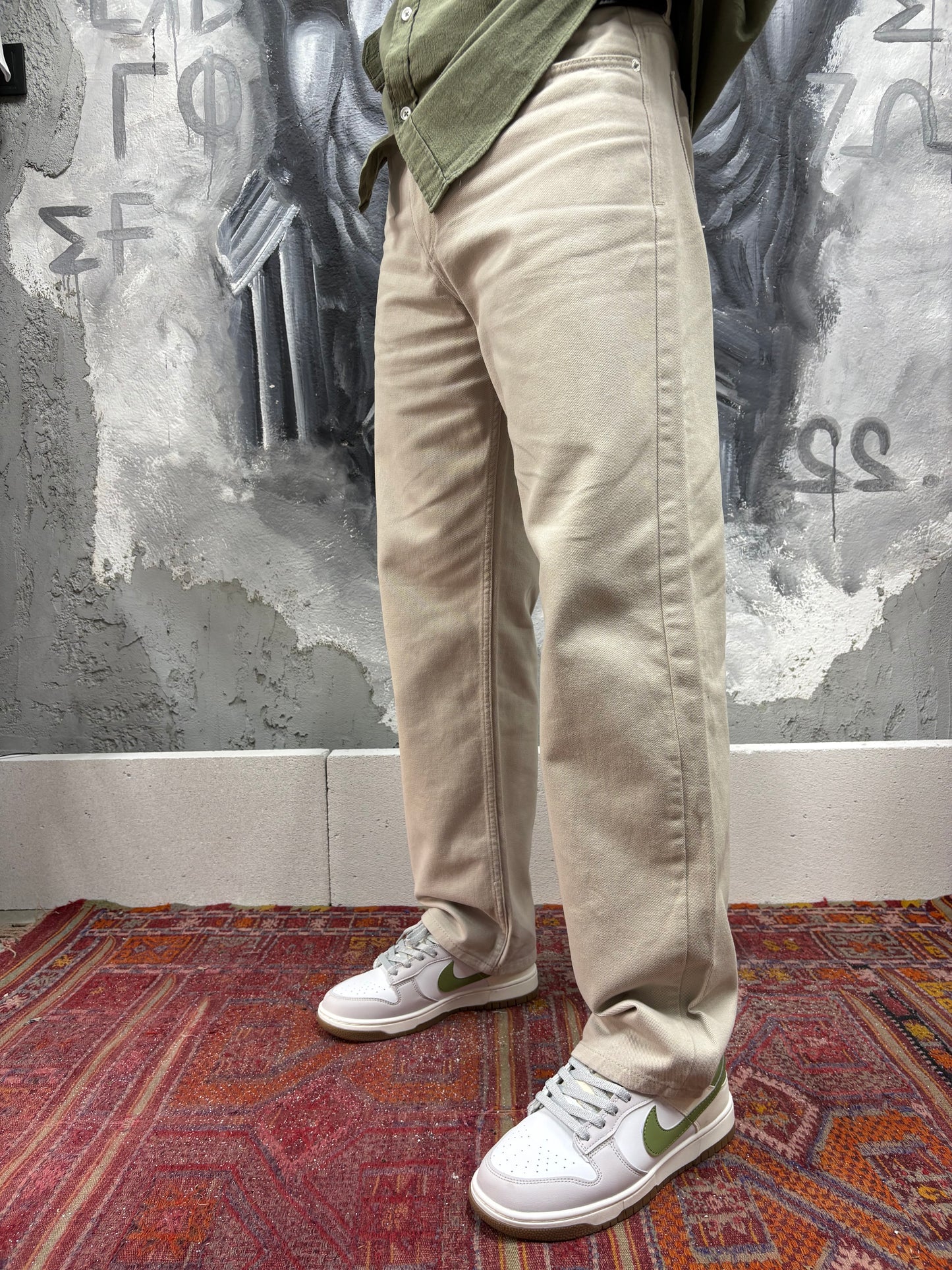 Basic Bej Baggy Jean