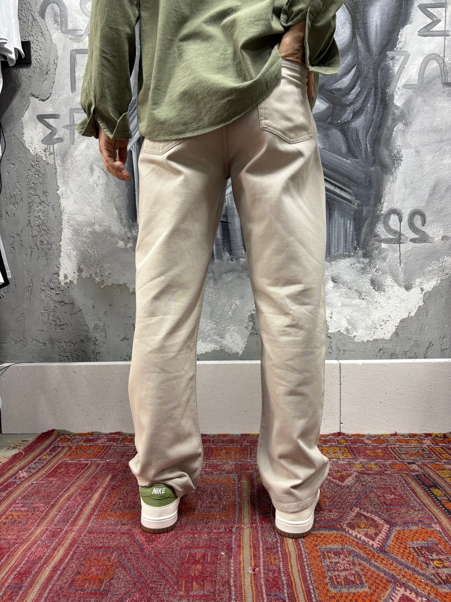 Basic Bej Baggy Jean