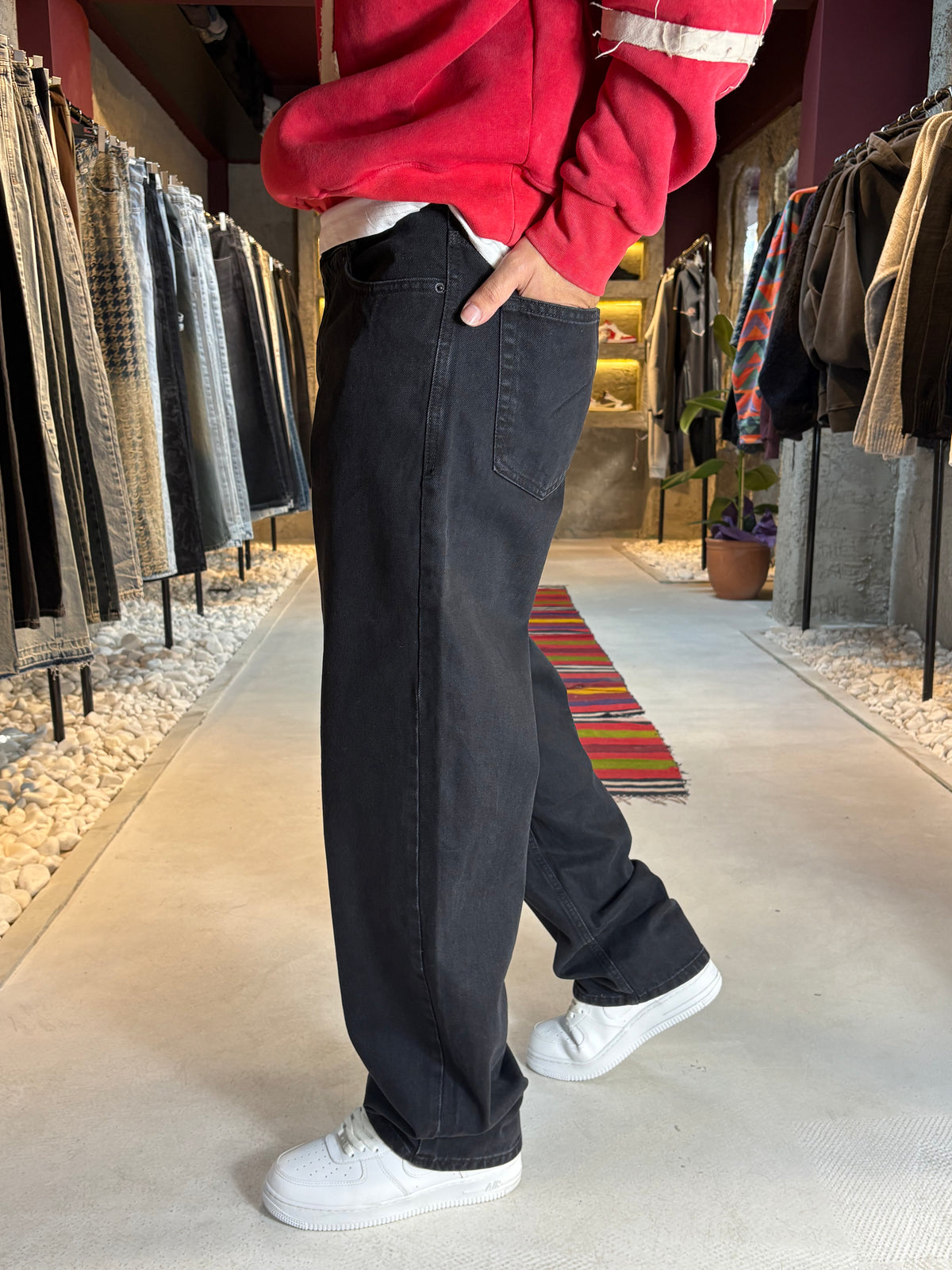 Siyah Taşlamalı Baggy Fit Jean