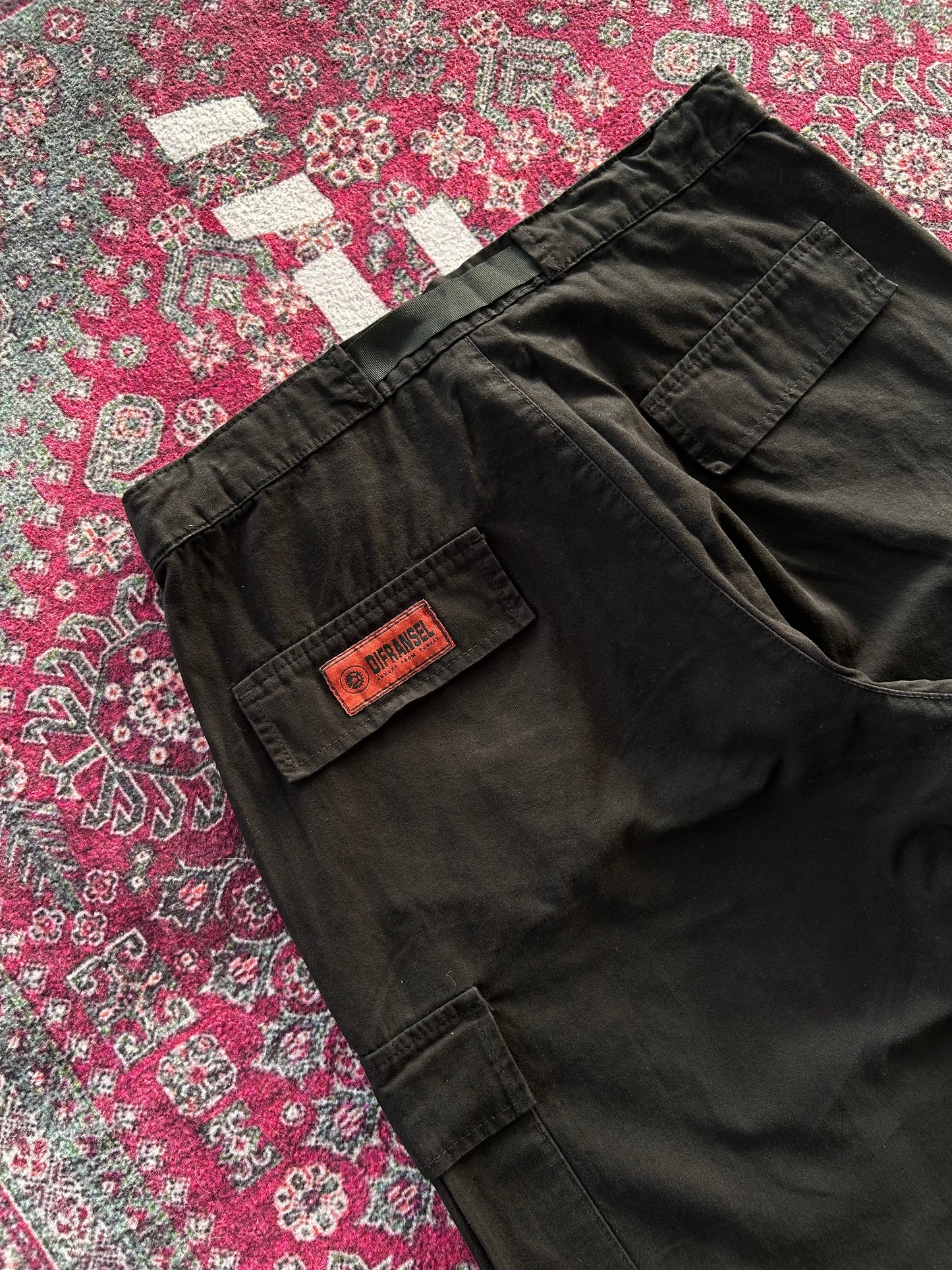 Crtz Beli Kermerli Kargo Pantolon Siyah-Kırmızı