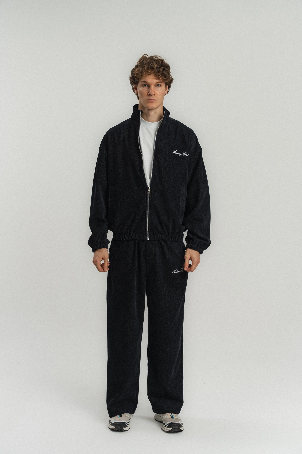 Nakış Detaylı Oversize Fermuarlı Ceket
